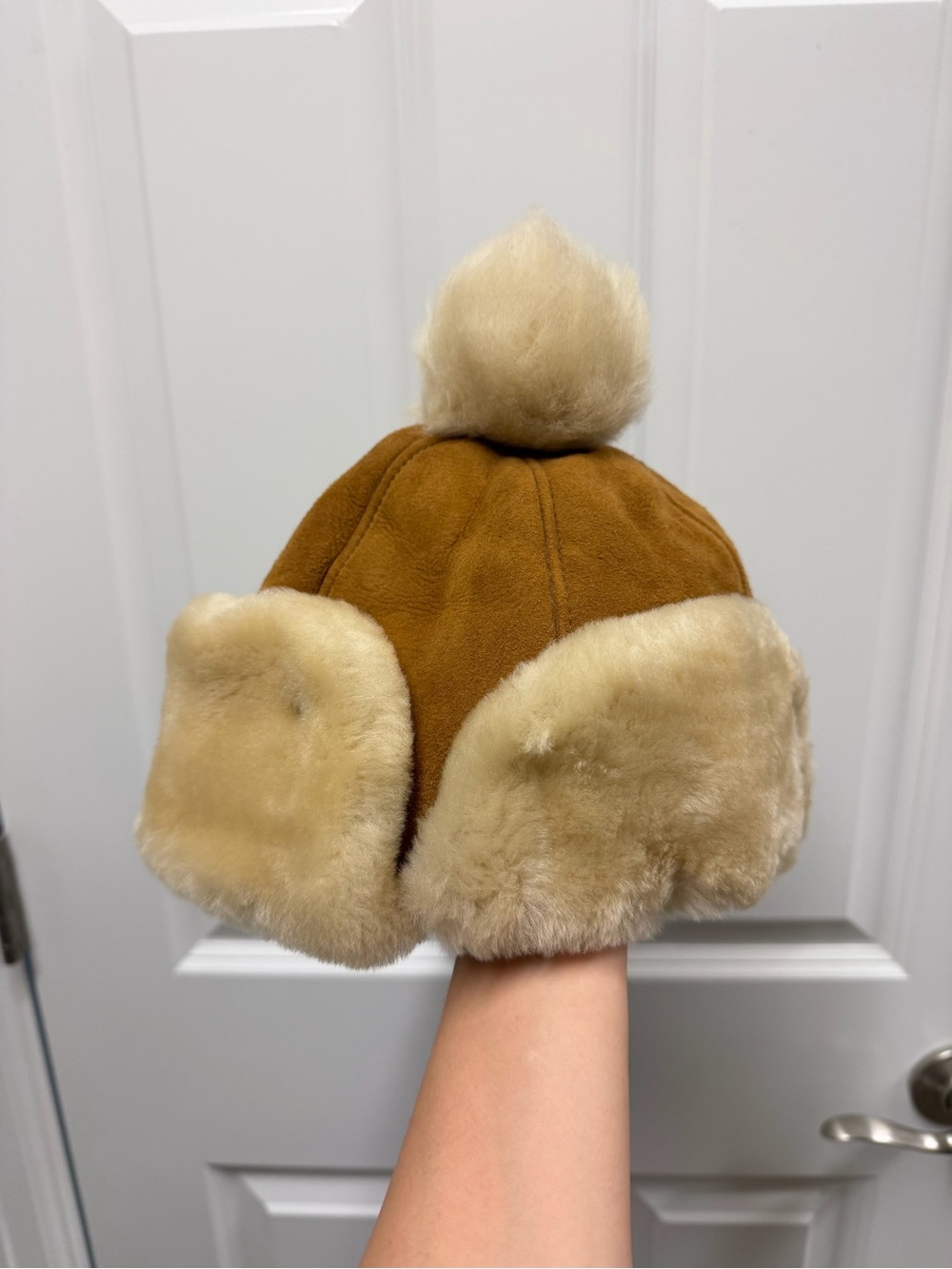 UGG Genuine Shearling Trapper Hat Brown Cream Pom Pom NWT MSRP $175